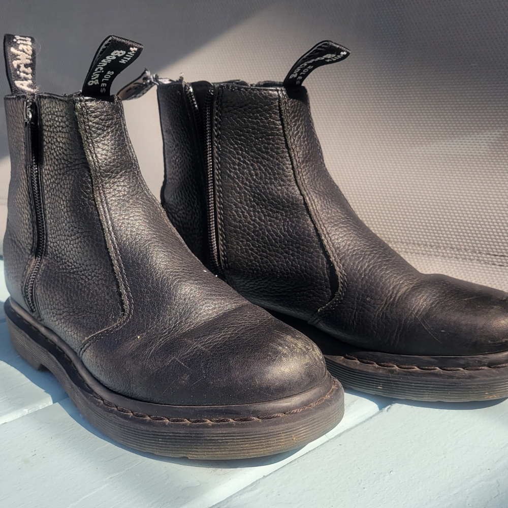 Dr. Martens Chelsea boots